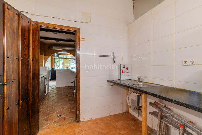 Foto e6179bfd-4791-439a-af15-47b419087d95. Locale commerciale in calle de montecarlo 7 in Villafontana - Estoril I Móstoles