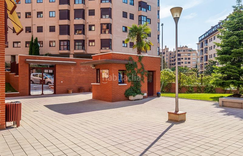 Foto b30480fa-336d-4729-9d92-3c2624b683b6. Àtic amb calefacció aparcament piscina a Simancas Madrid