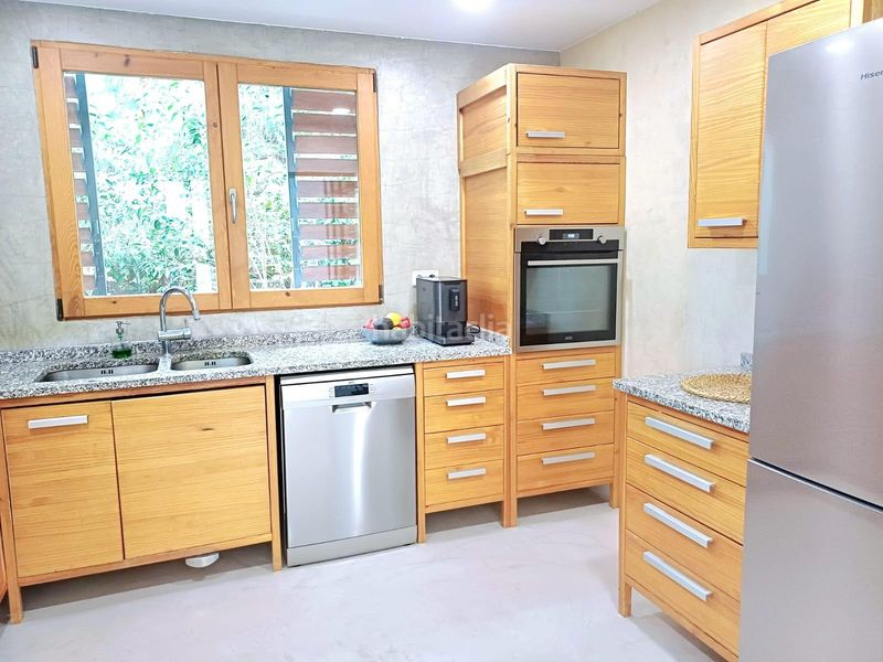 Foto 3f520609-f5d1-4d88-9236-83df6a1a1af6. Casa amb calefacció aparcament piscina a puerto Galapagar-las cuestas Galapagar