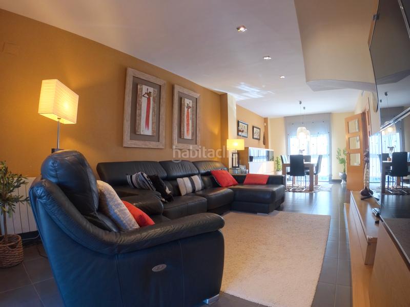 Foto a5a6349a-41fe-4f86-aa1e-ce169ecdad12. Xalet amb aparcament piscina a Parque Sensal Castellón de la Plana