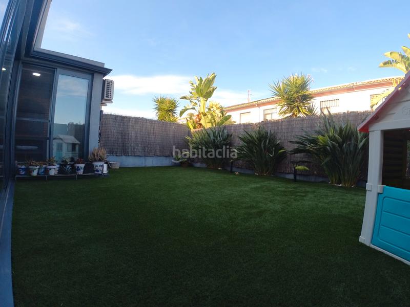 Foto b9b815ce-cb6b-4647-8e02-1a4a17880010. Xalet amb aparcament piscina a Parque Sensal Castellón de la Plana