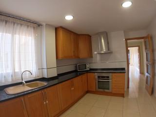 Appartement  Carrer mossèn trinitari mariner. Amplio piso en nules con ascensor