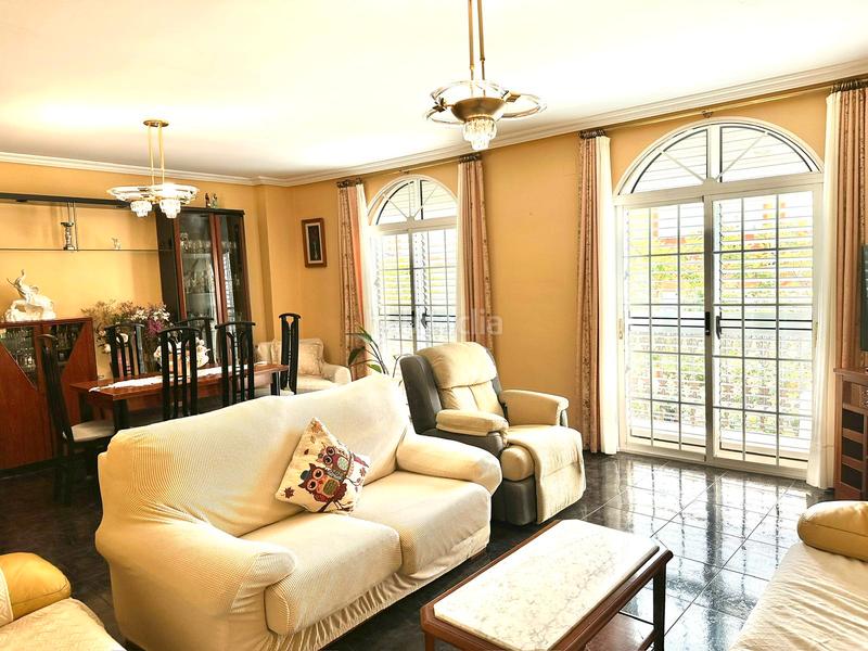 Foto 27f56065-9024-440c-bd30-1f541cdc8f57. Casa  con local, grandes terrazas y múltiples opciones de uso – lista para entrar a vivir. en Vall d´Uixó (la)