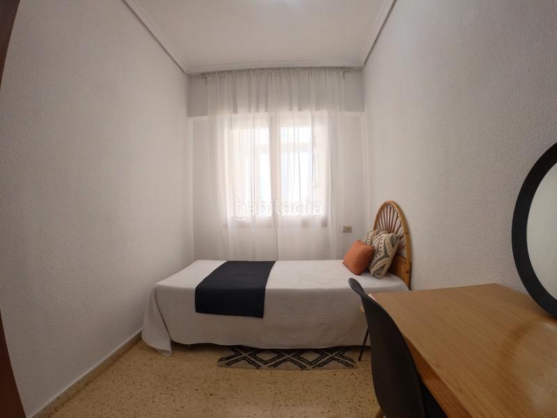 Foto e5adedfe-f8e6-4189-b68f-92f8f04f6927. Flat with parking in Avenida de Valencia - Avenida de Casalduch Castellón de la Plana