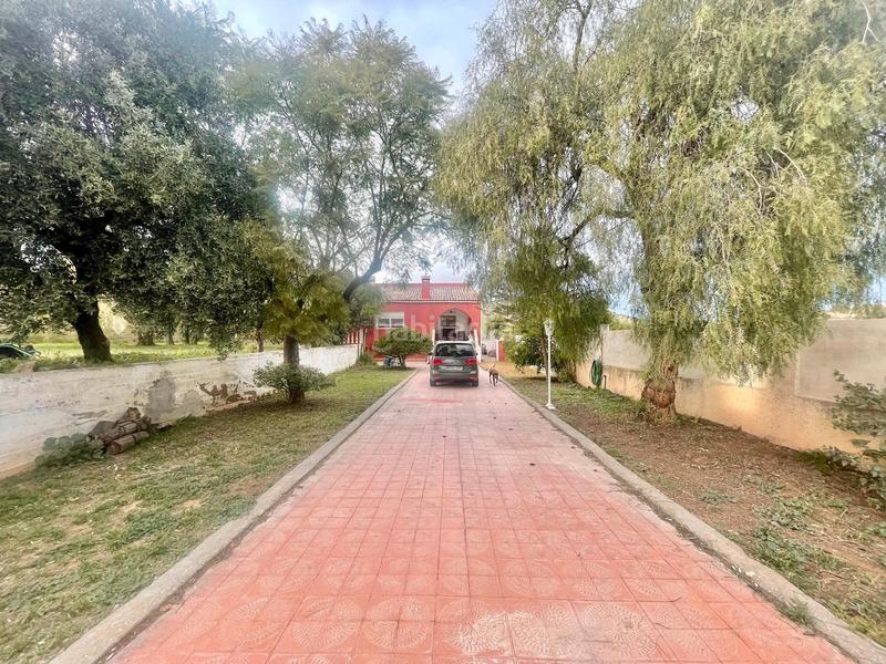 Foto 022f421d-4393-4821-b865-1397c42c31e7. Chalet  independiente de 190 m² con piscina, jardín y garaje en Onda