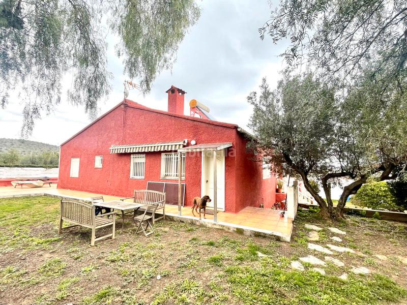 Foto 48db8bfa-43a7-4a95-b5c3-3c8c49ef8c16. Chalet  independiente de 190 m² con piscina, jardín y garaje en Onda