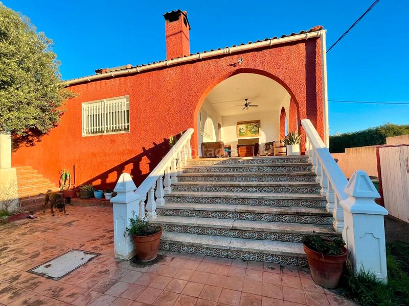 Foto d724ed66-3870-47fe-aeea-8c9af85da9a8. Chalet  independiente de 190 m² con piscina, jardín y garaje en Onda
