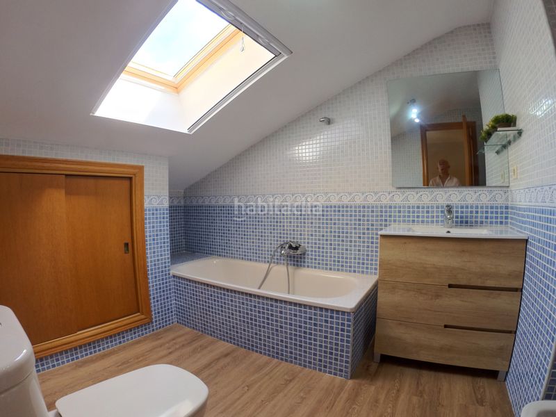 Foto a0e9341d-54d7-45e7-a06d-2224f7d493d3. Casa adossada amb xemeneia calefacció aparcament piscina a Sagunt