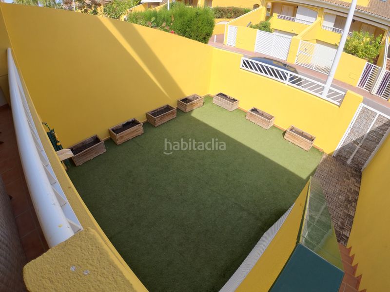 Foto a5b4e9e7-59da-48a9-af14-035e05b14420. Casa adossada amb xemeneia calefacció aparcament piscina a Sagunt