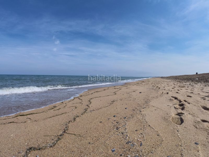Foto a8ed5182-2361-4145-ac69-d0662f834892. Casa adossada amb xemeneia calefacció aparcament piscina a Sagunt