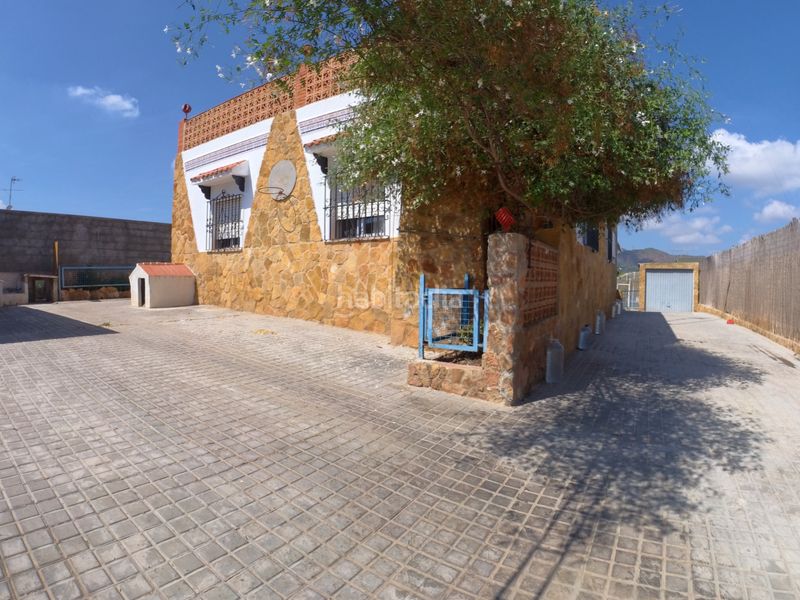 Foto 82ba6f6b-4b56-47bc-94b0-340e9ed418ba. Xalet amb aparcament piscina a Centro-El Castillo Sagunt