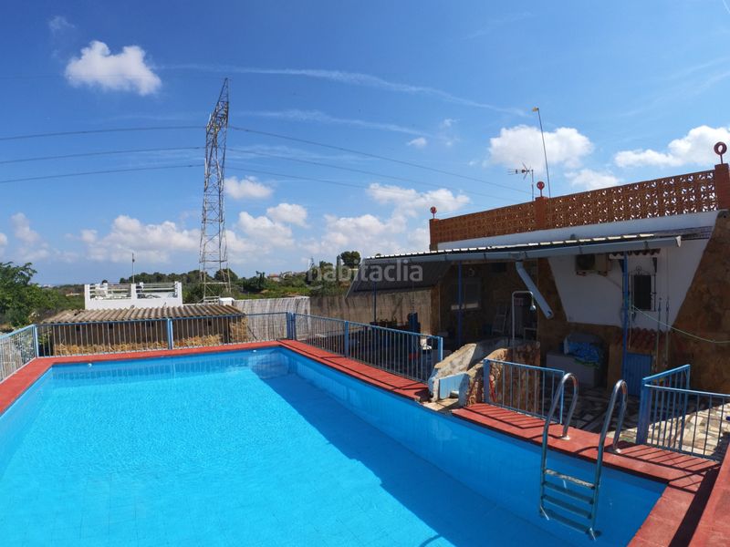 Foto b9b03f41-ca09-4d96-abfe-a0d9aba00b6e. Xalet amb aparcament piscina a Centro-El Castillo Sagunt
