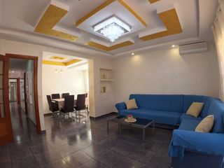 Pis  Carrer martínez coll. Piso de 89 m² con 3 habitaciones y balcón en pleno centro, a 200