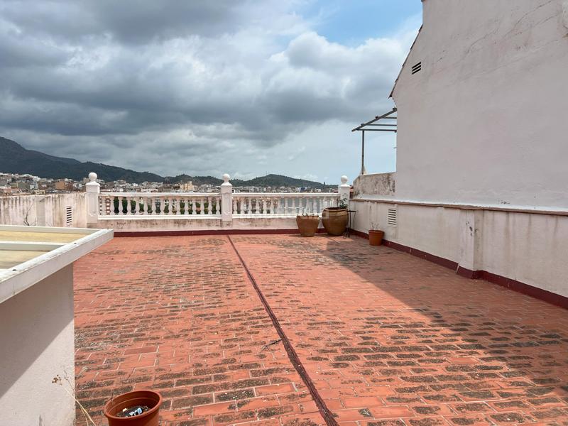 Foto fd73fea6-7228-4170-bd1f-b2c0122a0618. Casa adosada  de 3 plantas con terraza y balcón en la vall d'uixó en Vall d´Uixó (la)