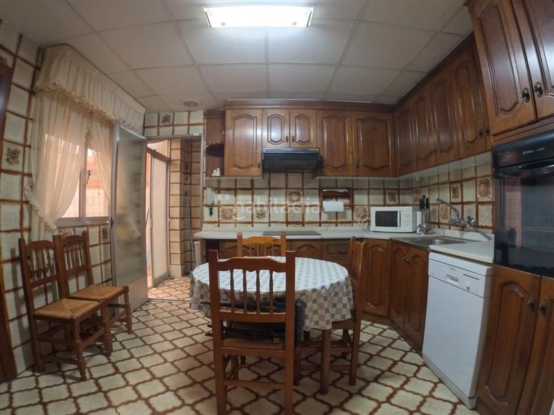 Foto f8b7fd07-d593-4b04-ae4e-2500c3d39079. Piso amplio piso exterior con 4 dormitorios, terraza y balcón en Nules