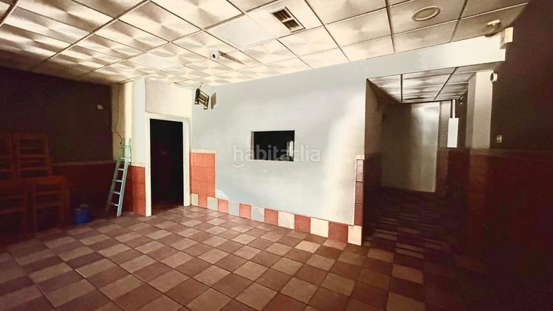 Foto ae0620aa-c7ea-4de2-81a9-6a7b6690fc78. Alquiler local comercial en calle tigris 1 local hosteleria con cocina en Sevilla