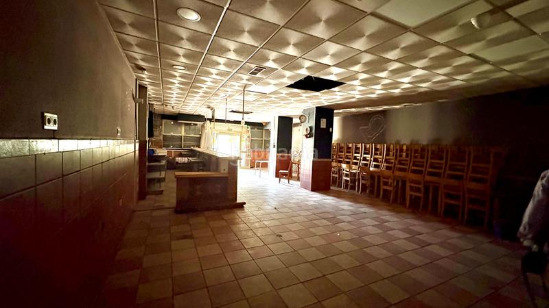 Foto d58e02b8-354d-4e7d-b000-0b6dd78432d0. Alquiler local comercial en calle tigris 1 local hosteleria con cocina en Sevilla