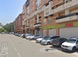 Traspàs Local Comercial a Calle chaves nogales 11. Traspaso bar con cocina