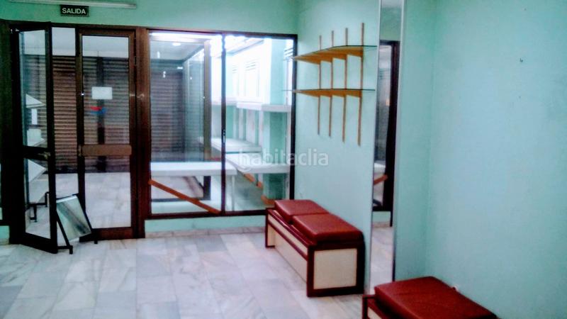 Foto c77c9ec3-3f80-44da-a921-abe4b2e0a69c. Alquiler local comercial en calle afán de ribera 137 local comercial en Sevilla