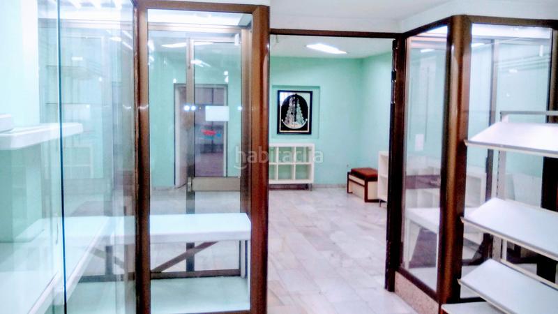 Foto 4b4b0ceb-f8b5-49a3-9f4c-597844cea833. Location local commercial dans calle afán de ribera 137 dans Sevilla