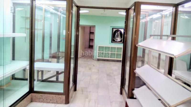 Foto 1d1f154b-1701-4a5f-b5b9-d305b87c7618. Rent business premise in calle afán de ribera 137 in Sevilla