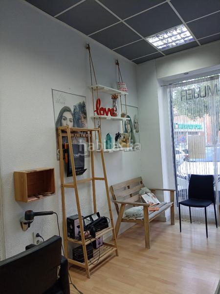 Foto 43baafb0-3670-452a-b4fc-a6251a013677. Rent business premise in génova 3 in Triana Casco Antiguo Sevilla