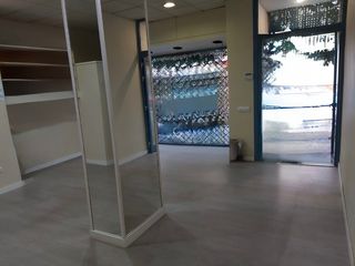 Alquiler Local Comercial en Calle camilo jos� cela 1. Alquiler local zona viapol