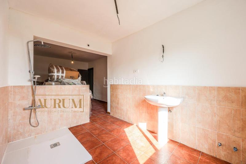 Foto 2c160556-1e1a-4237-adde-4188d7b973e2. Xalet amb aparcament a Valdilecha