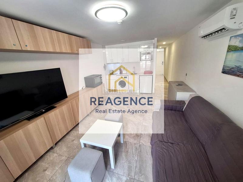 Foto 5ed94a75-ccdd-4e85-a861-7cae54c90615. Rent flat with pool in Playa del Inglés San Bartolomé de Tirajana