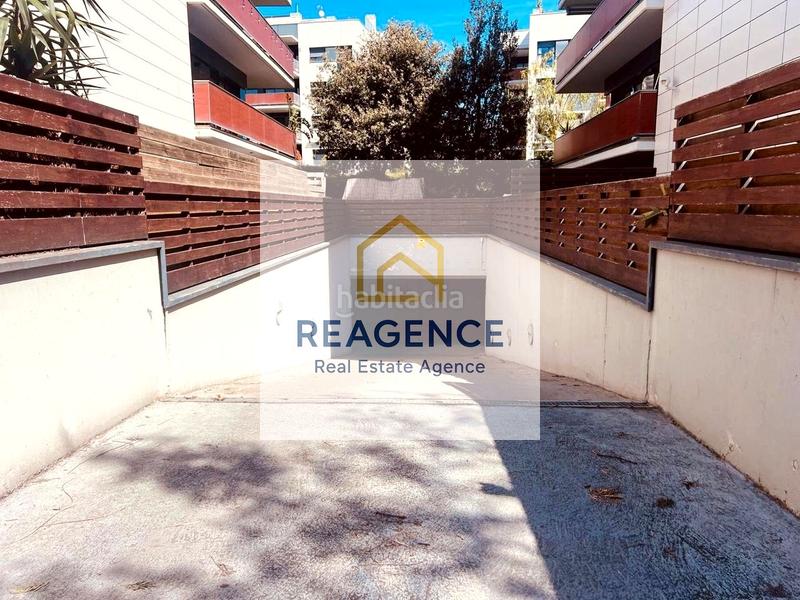 Foto 41e66a04-5fb7-42d9-9eff-11859636bf99. Autoparkplatz in La Plana Sitges