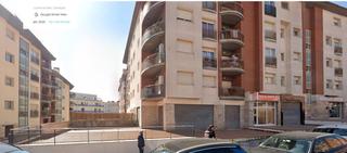 Local Comercial a Carrer de costa de carbonell 45. Local  a reformar con terraza y pergola