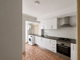 Flat  Calle alcalá galiano. Se vende piso en carolinas bajas