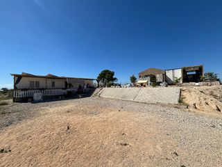 Landgut in La Huerta. Terreno con modular y construcción entre san vicente y mutxamel