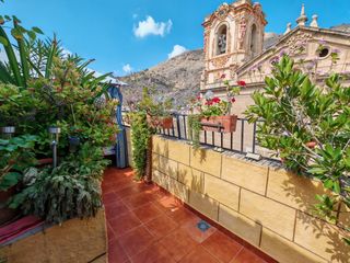 Ático en Orihuela Ciudad. ?ático con gran terraza y vistas al casco histórico de orihuela?