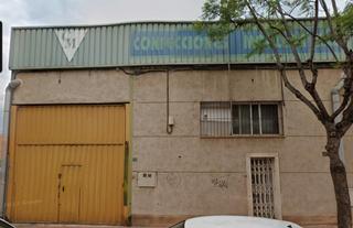 Business premise in Carrer Azorín 25