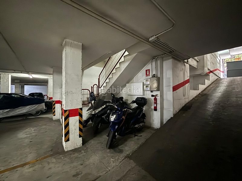 Foto ee8fe98a-7dba-4f1c-93d3-4e9e586e12ce. Aparcament cotxe a Benisaudet Alicante