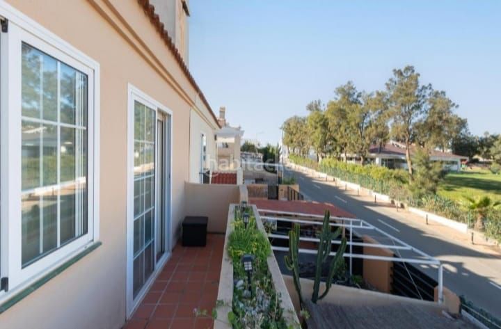 Foto e325d7ed-30a8-40f0-bf07-8fd11f391e71. Location maison jumelée dans calle ronda del golf este 20 dans Benalmádena