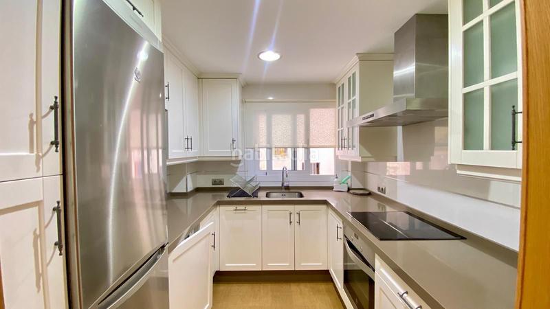 Foto b9c4d8de-d45c-42bd-ab2f-89d5ce58399d. Location appartement avec parking piscine dans Puerto Deportivo Fuengirola