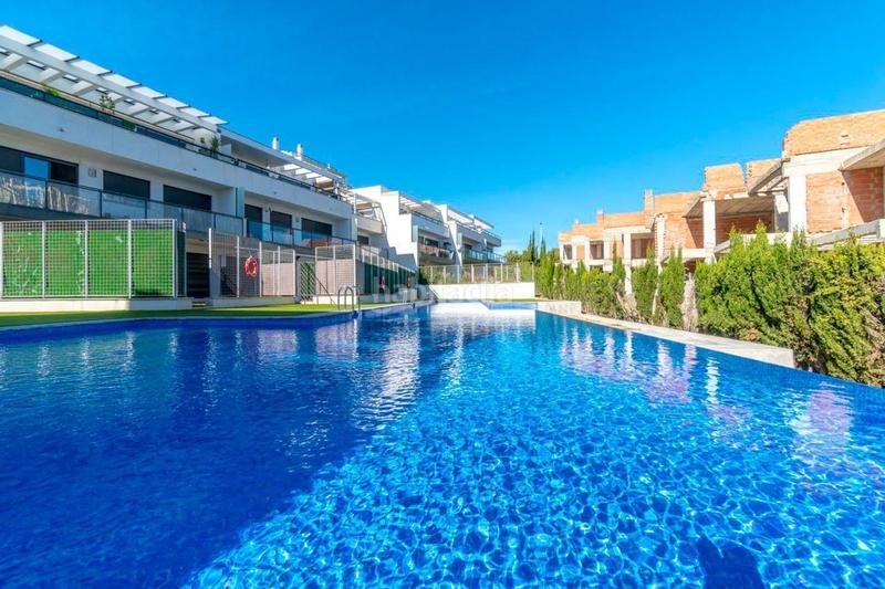 Foto b8d8df21-2ac6-4ddf-ba8d-dd568b4aae12. Etagenwohnung mit pool in Lomas de Campoamor - Las Ramblas Orihuela