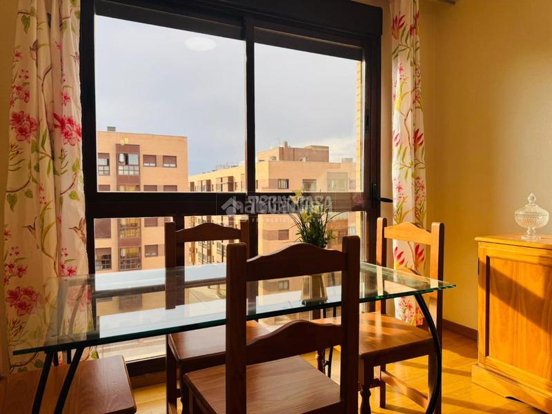 Foto 0a80d488-c19f-4a3d-a60d-7f947d203302. Flat with parking pool in Rejas Madrid