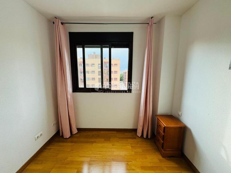 Foto 9247bb58-dc9d-48cd-89c4-d107ef77f83a. Flat with parking pool in Rejas Madrid