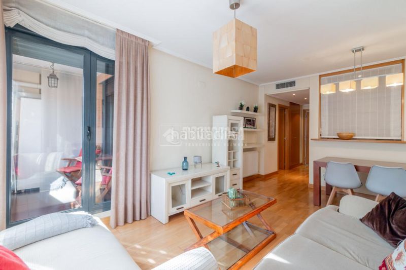 Foto 08d71fa3-b023-4df1-b3ee-46b9f2a1ef4e. Pis a Rejas Madrid