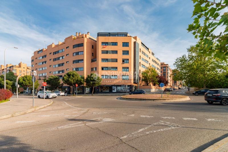 Foto 3007f9c1-7f79-48f6-b0eb-79ec9ec66c9e. Pis a Rejas Madrid