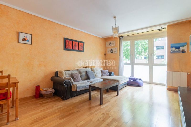 Foto 8f9a3506-5eb7-45bd-8542-bb5368342257. Pis amb aparcament piscina a Rejas Madrid