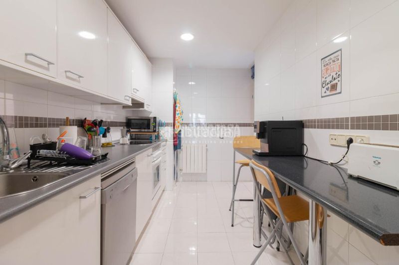 Foto ab5fb0f6-e092-45d3-8bdf-1e0b7349e1c0. Pis amb aparcament piscina a Rejas Madrid