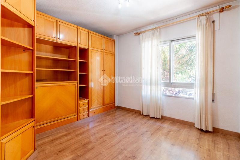 Foto 481b2220-4c9b-43f7-b8bc-4280b5d82170. Flat with parking in Rejas Madrid