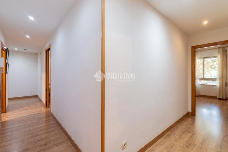 Foto 51bbba42-fc30-4e4e-ab6a-d479cd38bee6. Flat with parking in Rejas Madrid