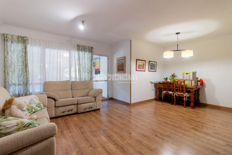 Foto 65899599-39c1-463f-a8b4-6778d68d8d1e. Flat with parking in Rejas Madrid