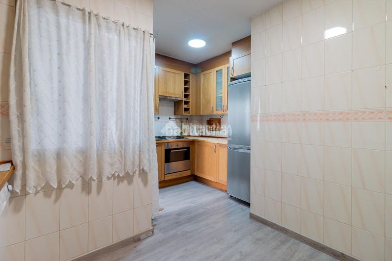 Foto 706bb50a-4520-4ef2-821c-38ee571981ad. Flat with parking in Rejas Madrid