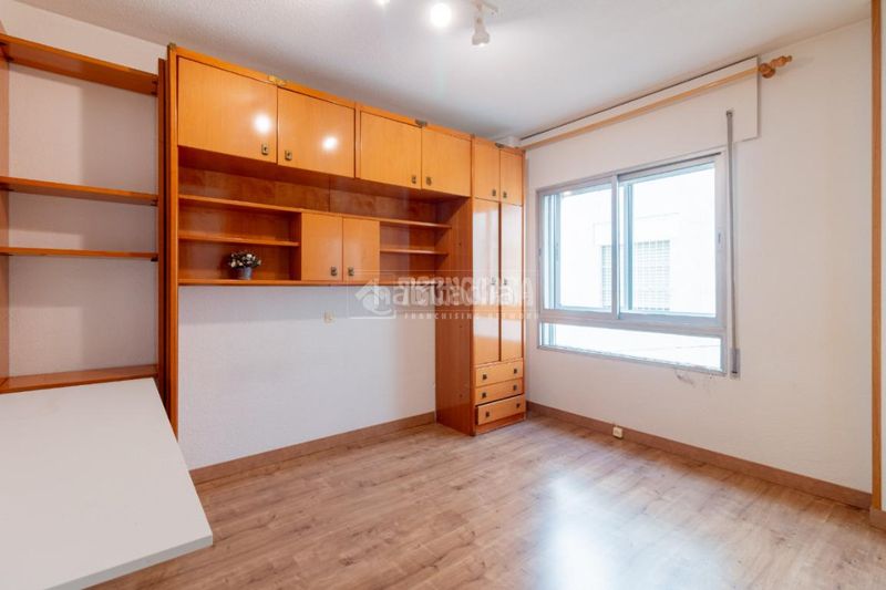 Foto a84bc2b2-acb7-40e1-9bf5-dd687aa0b299. Pis amb aparcament a Rejas Madrid